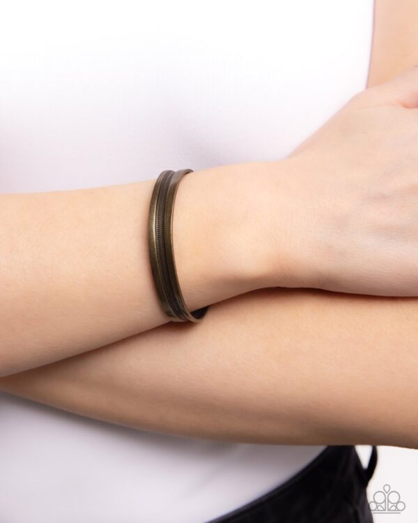 Paparazzi Bracelet ~ Treaded Tundra - Brass