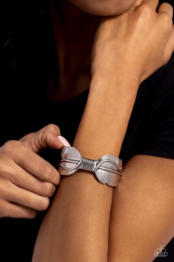 Paparazzi Bracelet ~ Quill Quencher - Silver