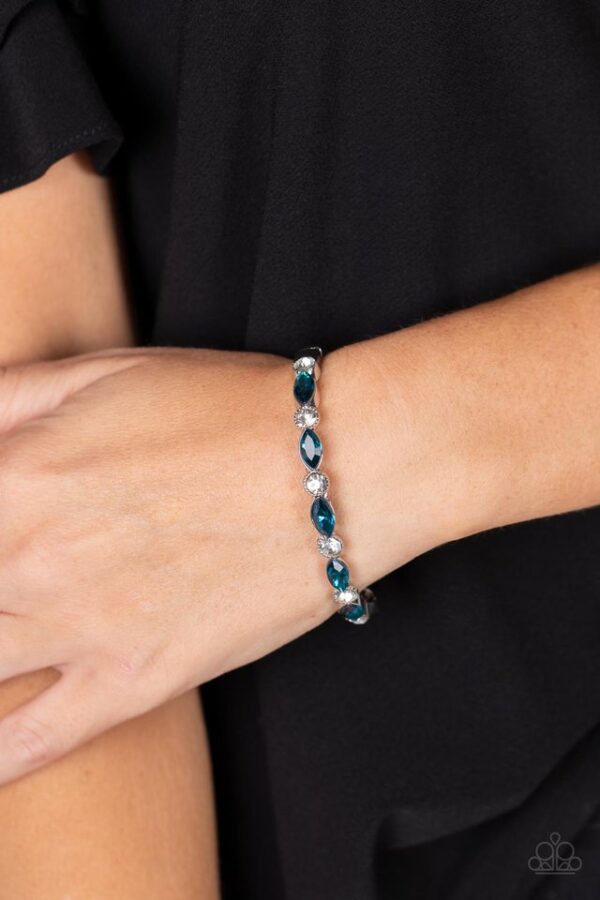 Paparazzi Bracelet ~ Petitely Powerhouse - Blue