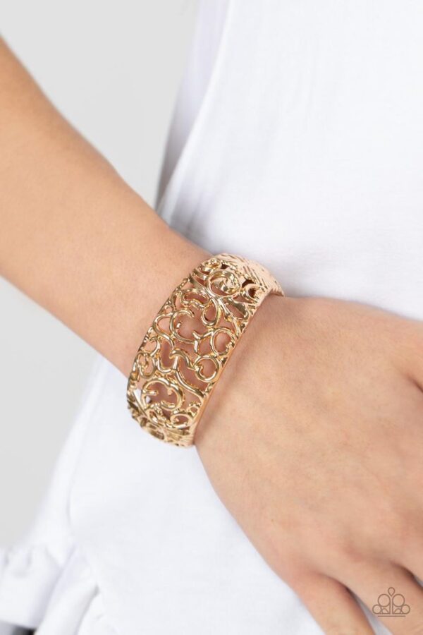 Paparazzi Bracelet ~ Courtyard Couture - Gold