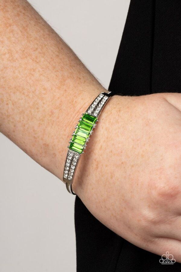 Paparazzi Bracelet ~ Spritzy Sparkle - Green