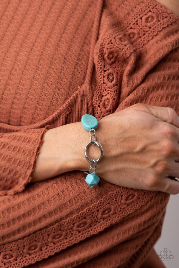 Paparazzi Bracelet ~ Hola, SONORA - Blue