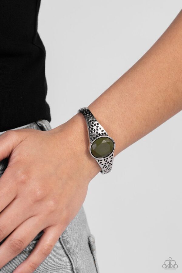 Paparazzi Bracelet ~ Over POP-ulated - Green