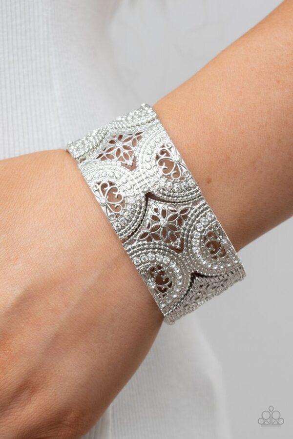 Paparazzi Bracelet ~ Wheeling and Dealing - White