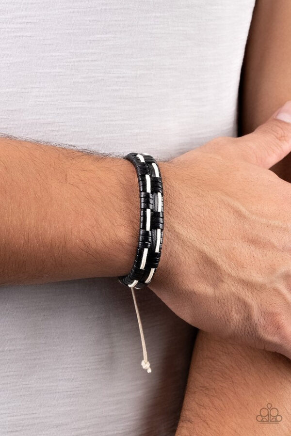 Paparazzi Bracelet ~ Solo Escapade - Black