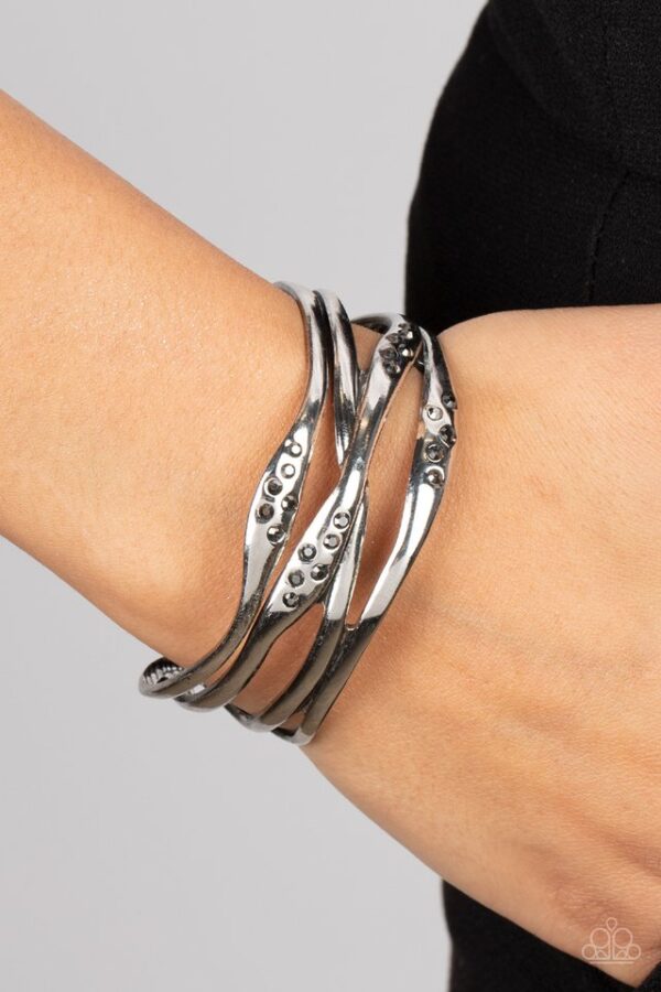 Paparazzi Bracelet ~ Line It Up - Silver