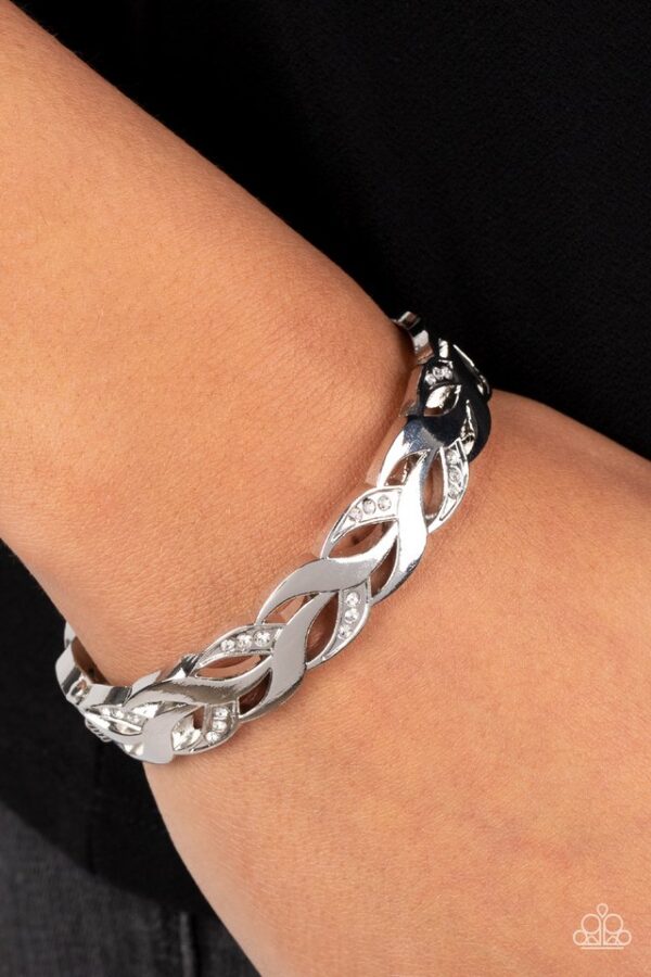 Paparazzi Bracelet ~ Editor-in-LEAF - White