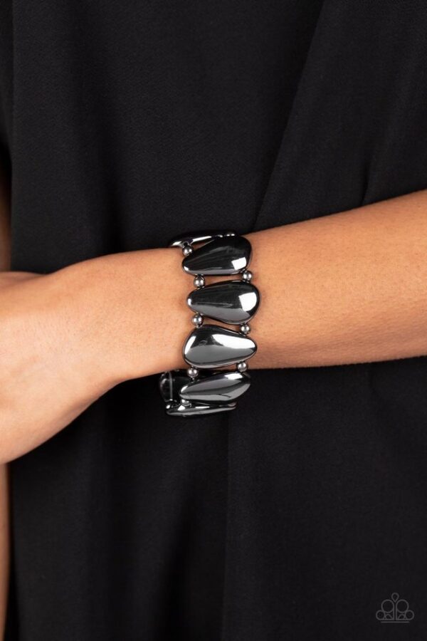 Paparazzi Bracelet ~ Classy Cave - Black