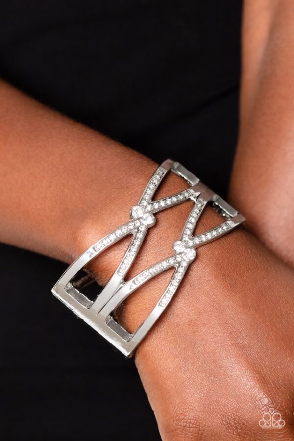 Paparazzi Bracelet ~ Entrancing Etiquette - White