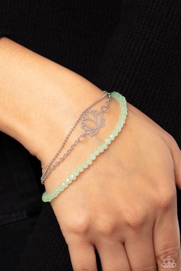 Paparazzi Bracelet ~ A LOTUS Like This - Green