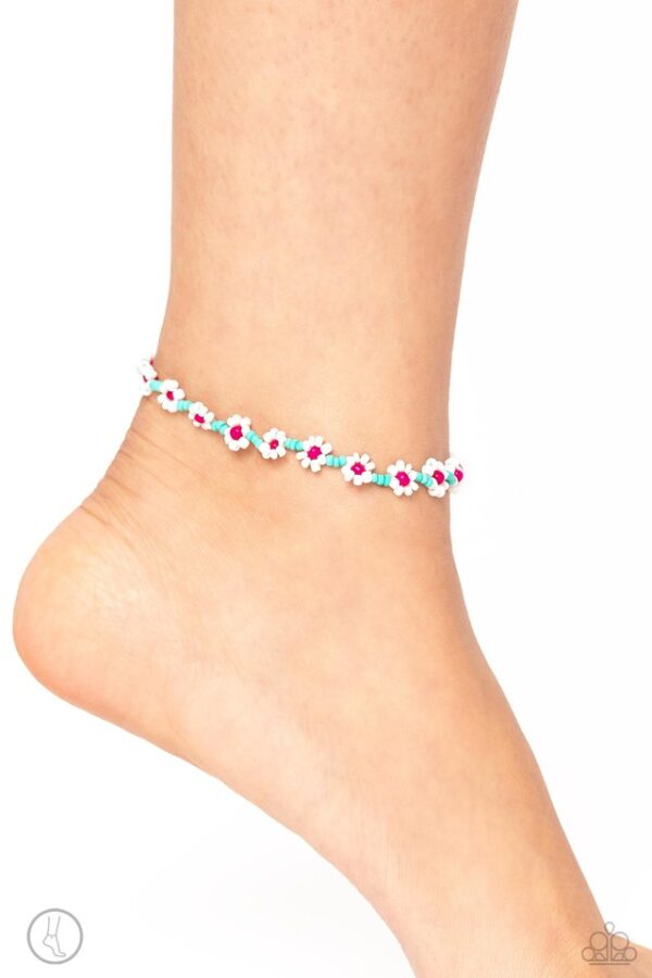 Paparazzi Bracelet ~ Midsummer Daisy - Blue