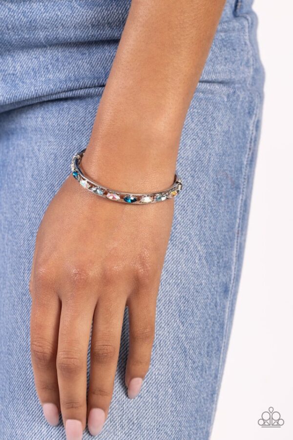 Paparazzi Bracelet ~ The Gem Genie - Blue