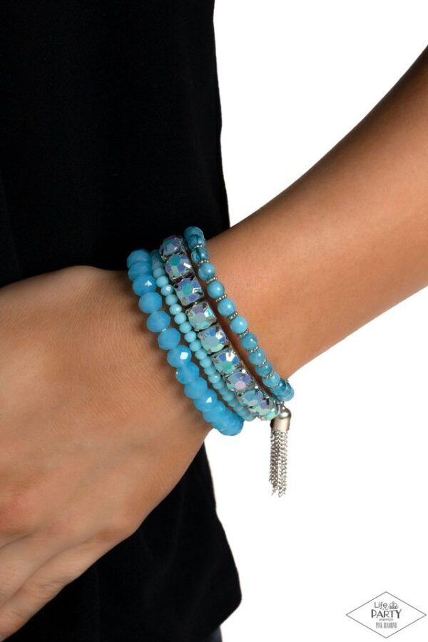 Paparazzi Bracelet ~ Day Trip Trinket - Blue