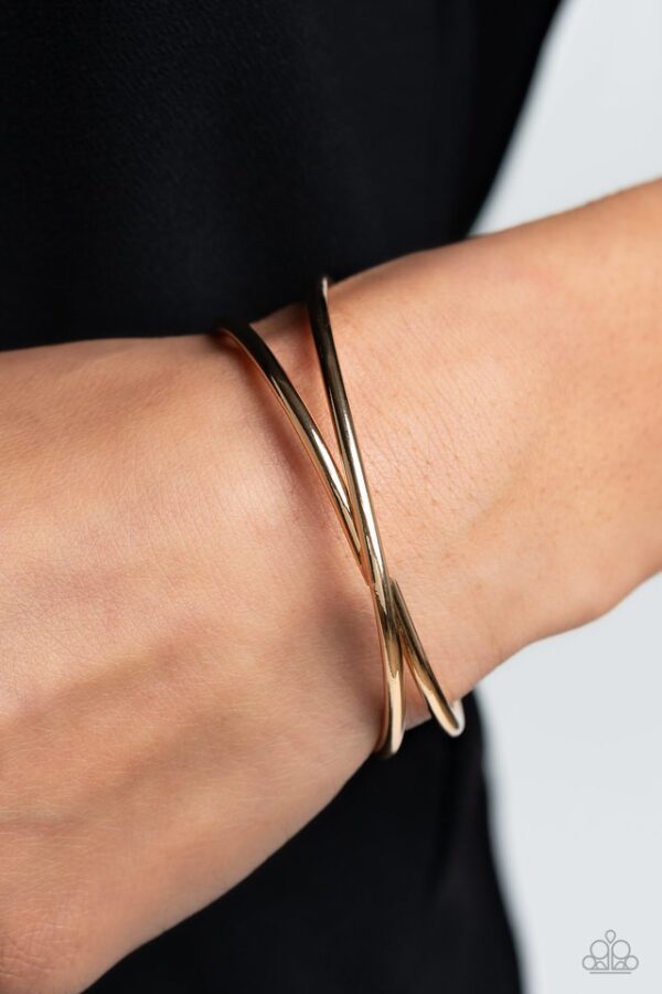 Paparazzi Bracelet ~ Teasing Twist - Gold