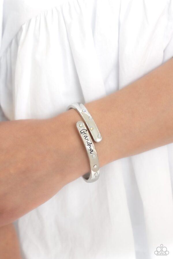 Paparazzi Bracelet ~ Gorgeous Grandma - White