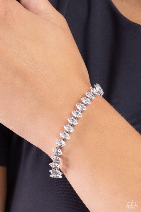 Paparazzi Bracelet ~ Marquise Masterpiece - White