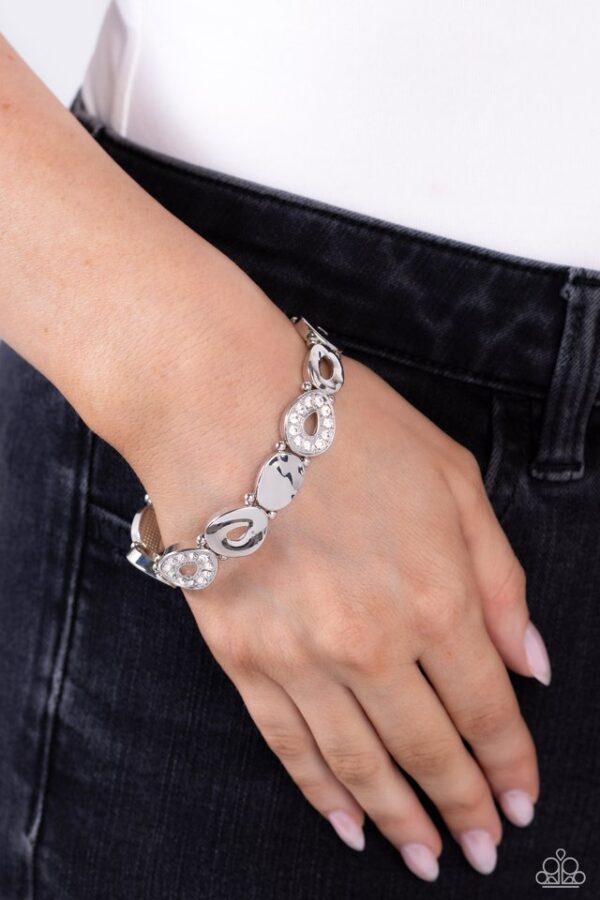 Paparazzi Bracelet ~ Calibrated Class - White