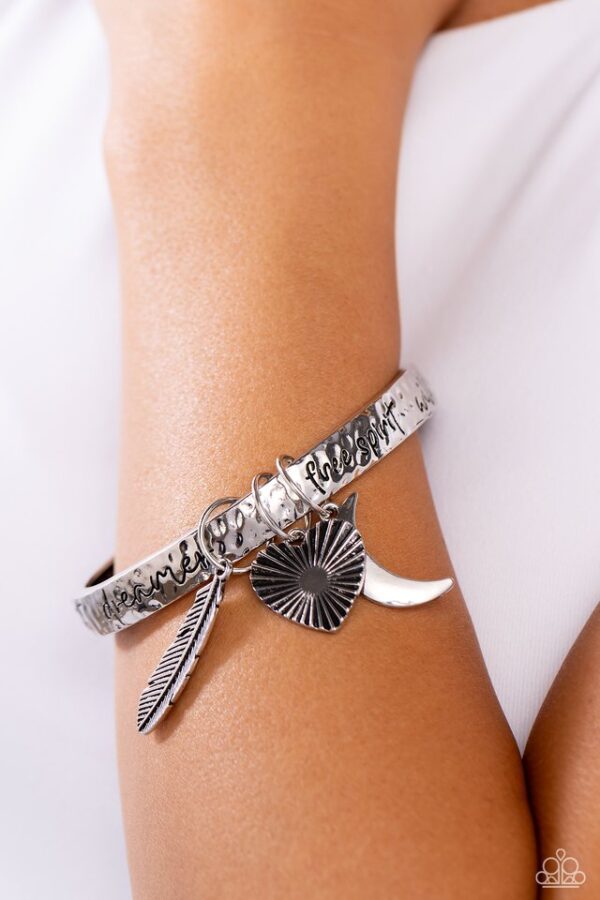 Paparazzi Bracelet ~ Free-Spirited Fantasy - Silver